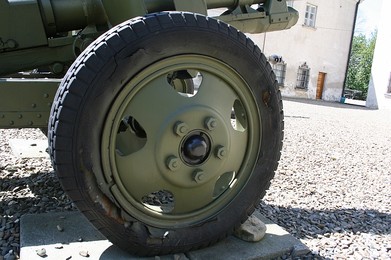 a 133